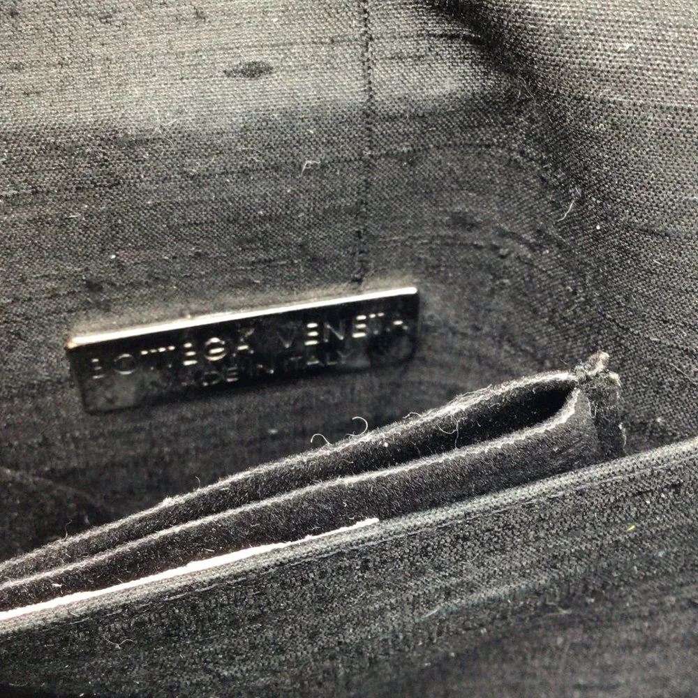 BOTTEGA VENETA VINTAGE BLACK SHELL DETAIL SILK HANDBAG - Picture 9 of 12